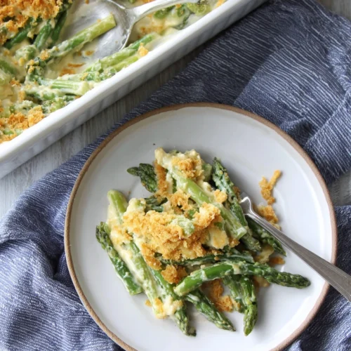 Delicious asparagus casserole recipe with creamy cheese