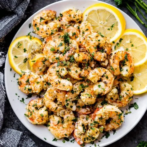 Zesty lemon garlic shrimp dish ready to serve.