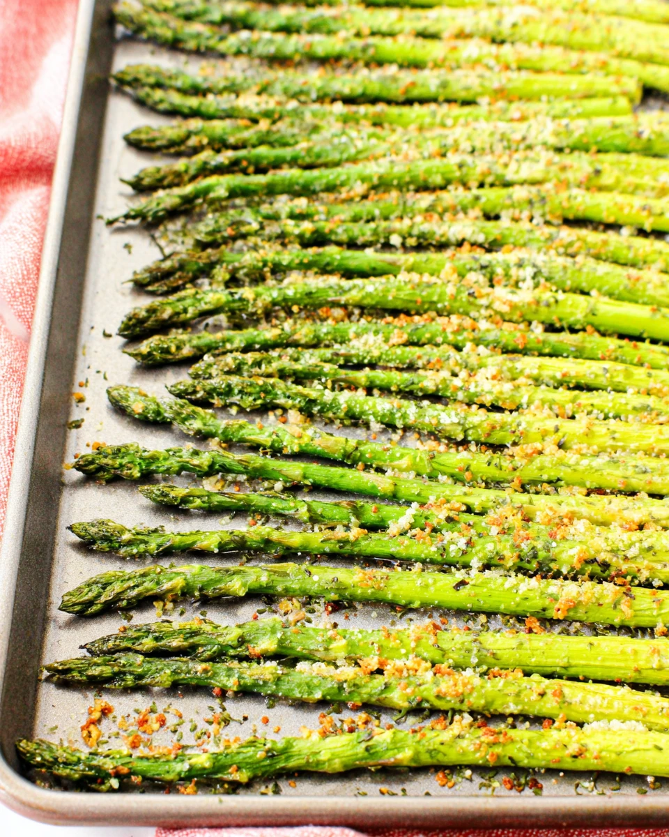 Delicious Baked Asparagus Recipe Easy baked asparagus recipe that's healthy and delicious.