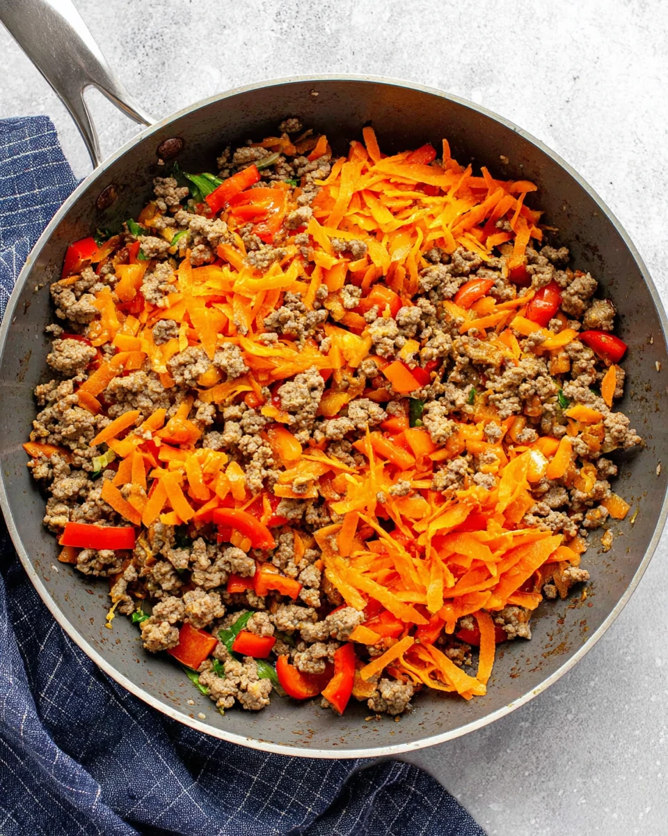 Delicious beef lettuce wraps filling with veggies.
