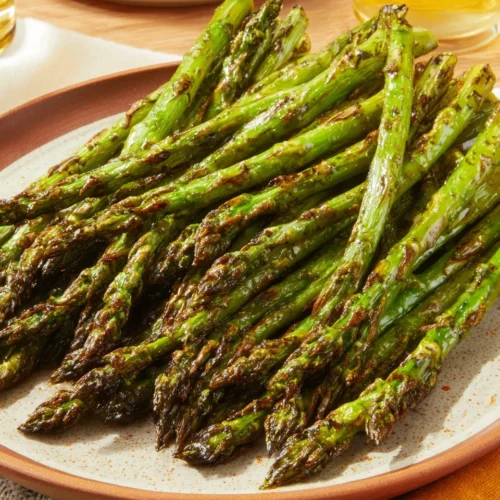 Crispy roasted asparagus recipe as a delicious side dish.