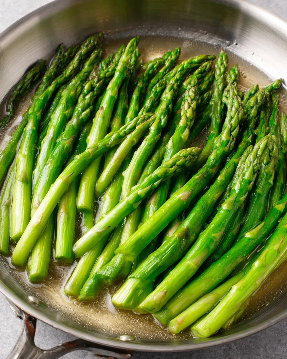 Easy asparagus recipe featuring vibrant green spears.