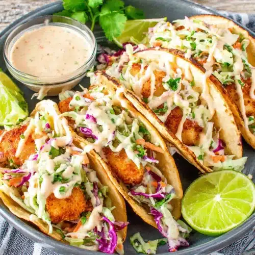 Fish Tacos with Slaw: A Delicious Weeknight Delight 1 Delicious fish tacos with slaw, perfect for weeknights.