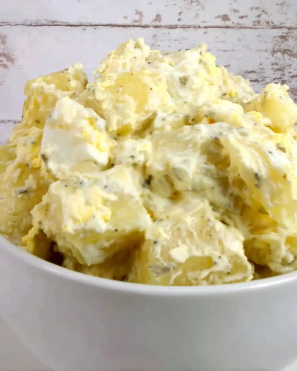 Easy Southern Potato Salad with Creamy Dressing Creamy southern potato salad with potatoes and eggs, easy recipe