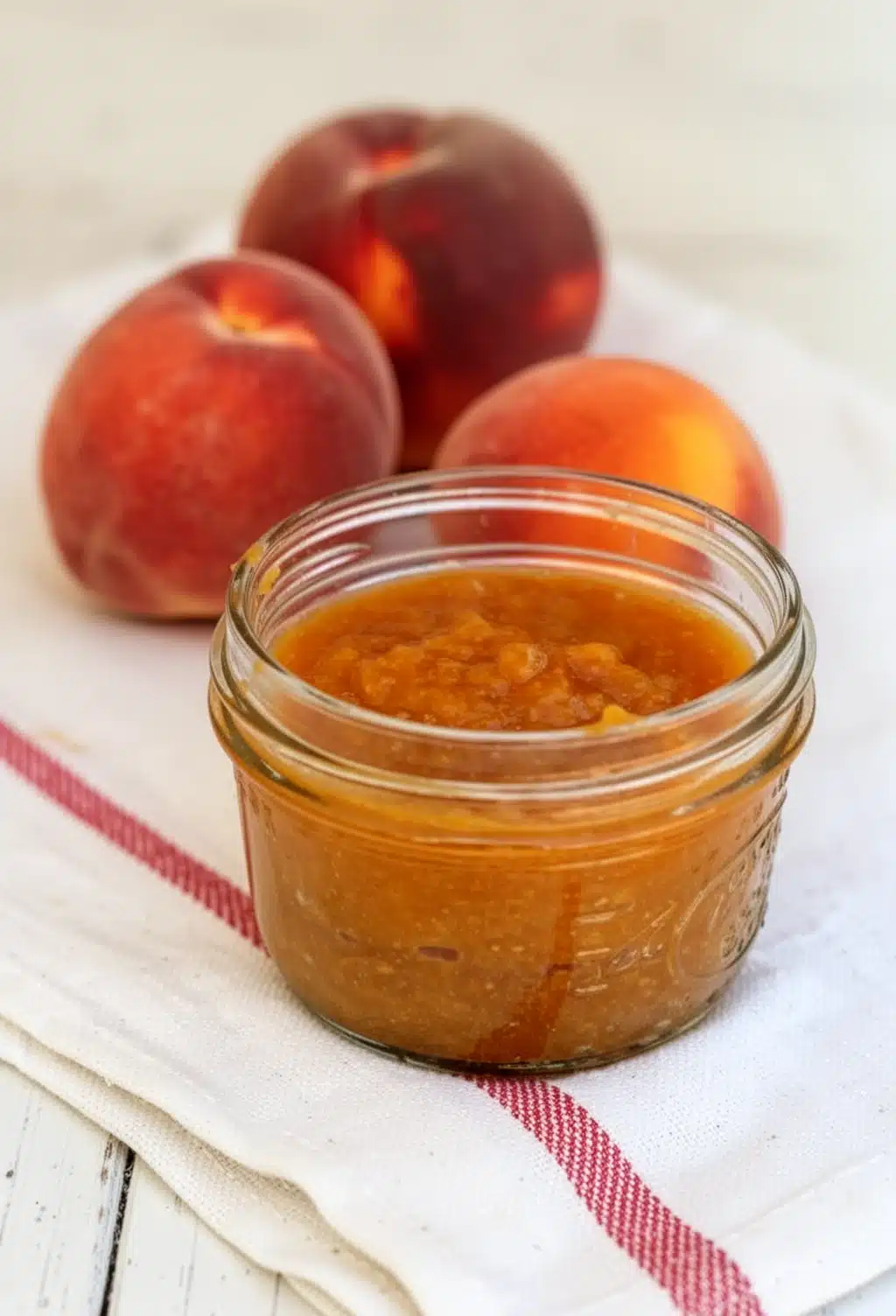 Old-Fashioned Peach Butter: A Delightful, Easy Spread