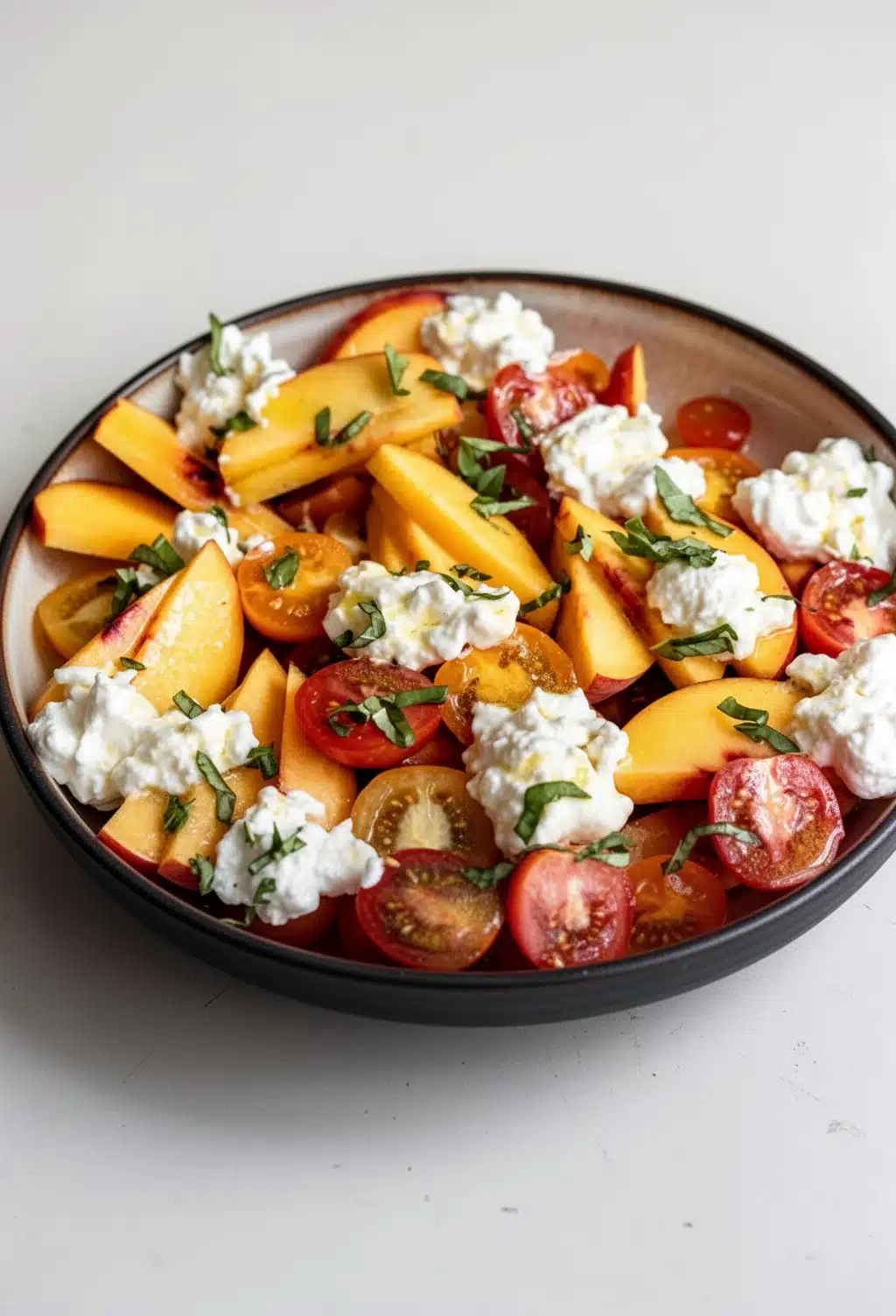 Delicious Peach Burrata Salad with Champagne Vinaigrette
